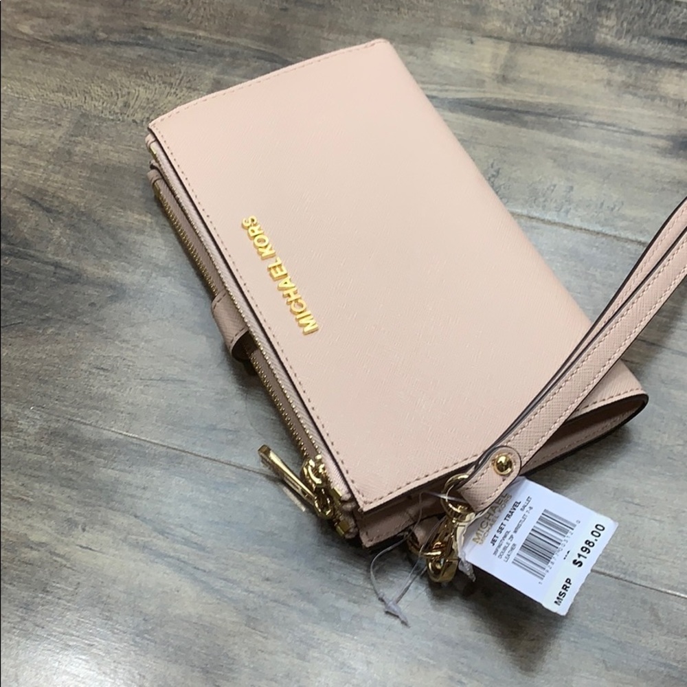 MICHAEL KORS LG DOUBLE ZIP WRISTLET BALLET POWDER BLUSH NWT - Picture 4 of 15